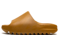 Adidas Yeezy Slide - Ochre – tofflor från Adidas
