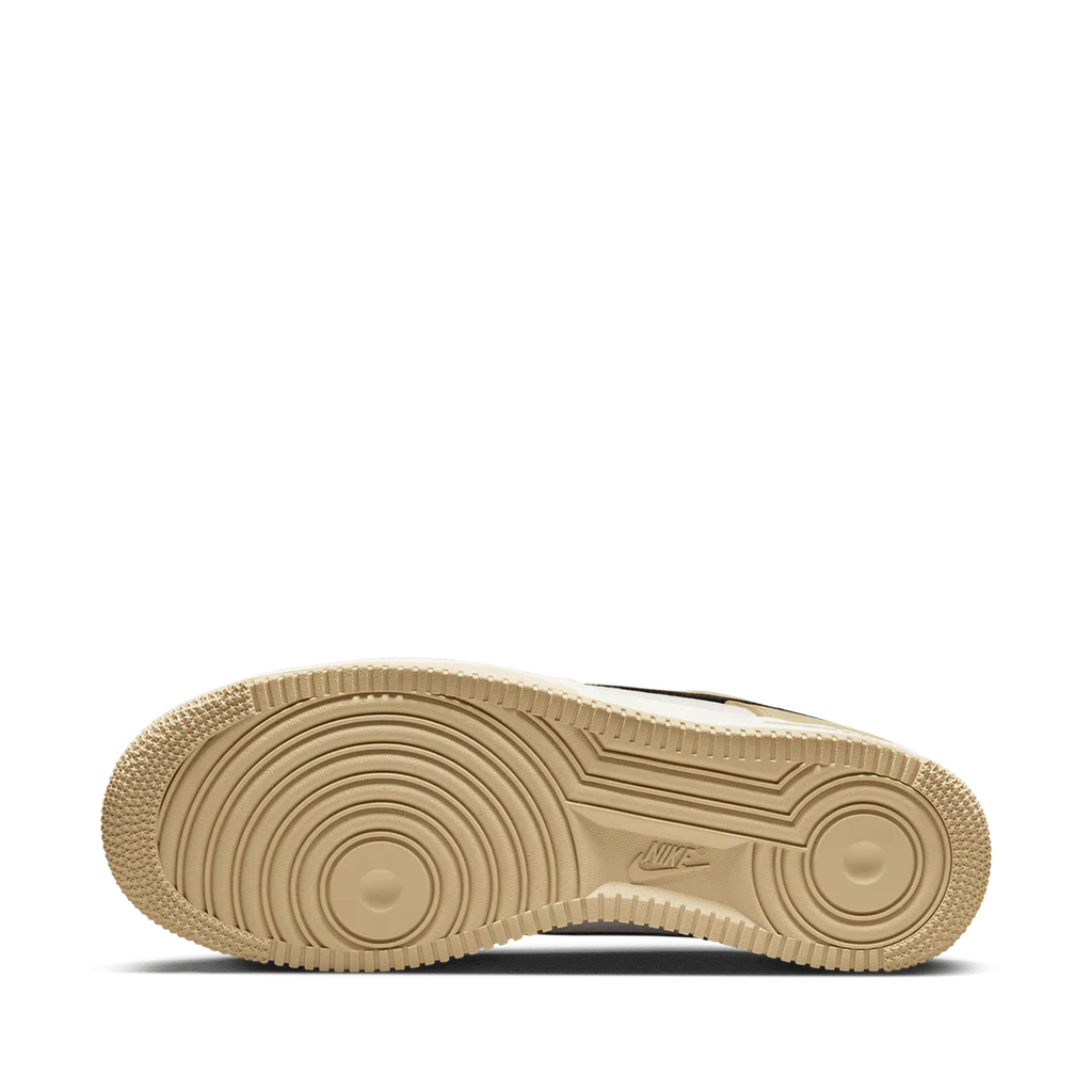 Nike Air Force 1 - Team Gold – sneakers från Nike, bild 6