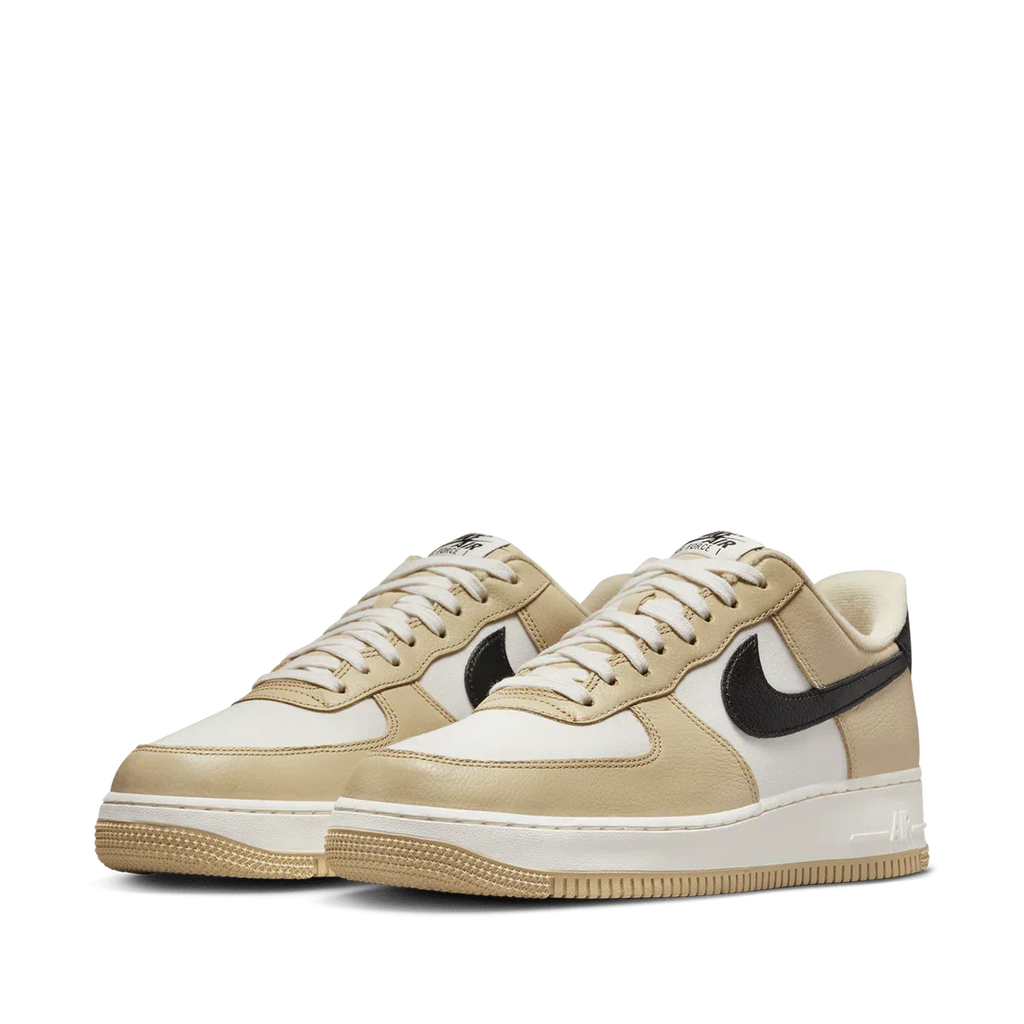 Nike Air Force 1 - Team Gold – sneakers från Nike, bild 2