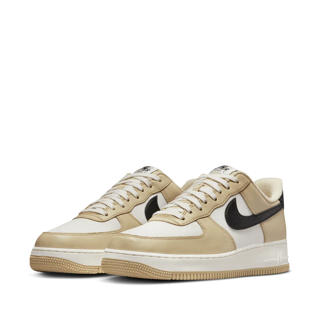 Nike Air Force 1 - Team Gold – sneakers från Nike, bild 2