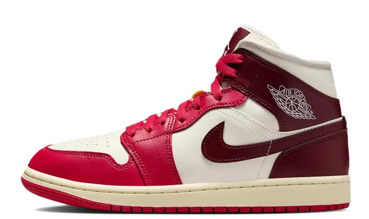 Nike Air Jordan 1 - Mystic Hibiscus – sneakers från Nike