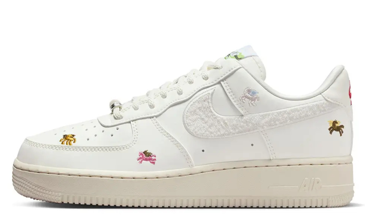 Nike Air Force 1 - Year Of The Horse Phantom Crimson – sneakers från Nike