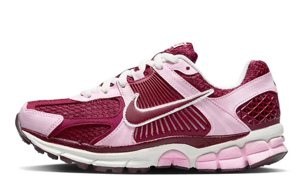 Nike Zoom Vomero 5 - Pink Foam Team Red – sneakers från Nike