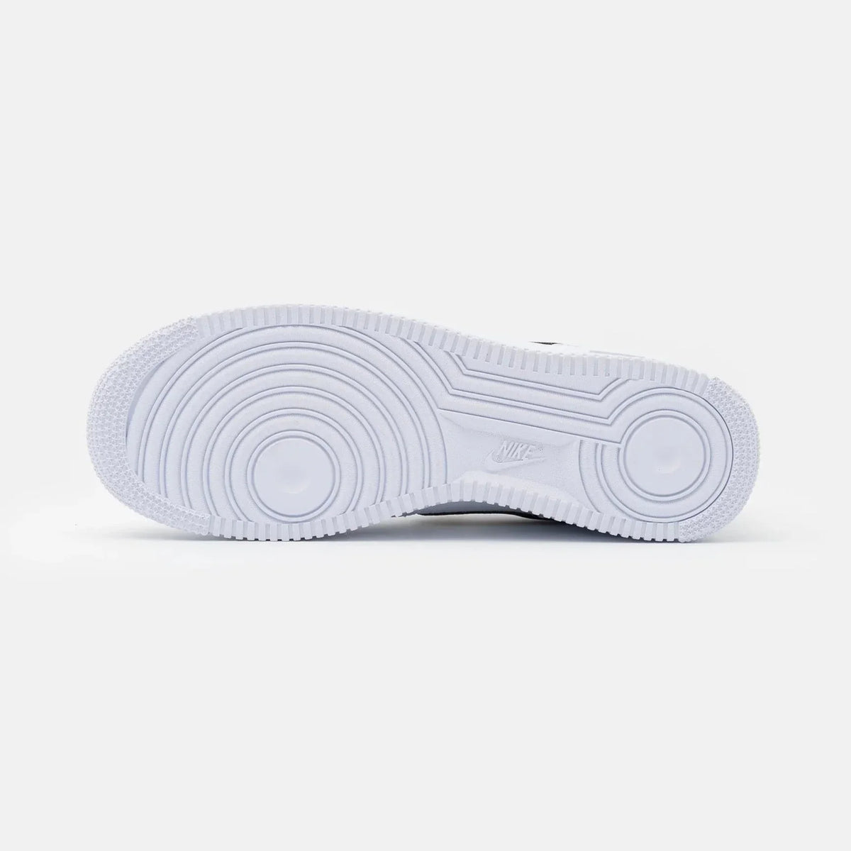 Nike Air Force 1 - White And Black – sneakers från Nike, bild 6