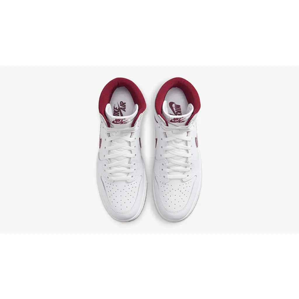 Nike Air Jordan 1 - 85 Metallic Burgundy – sneakers från Nike, bild 3