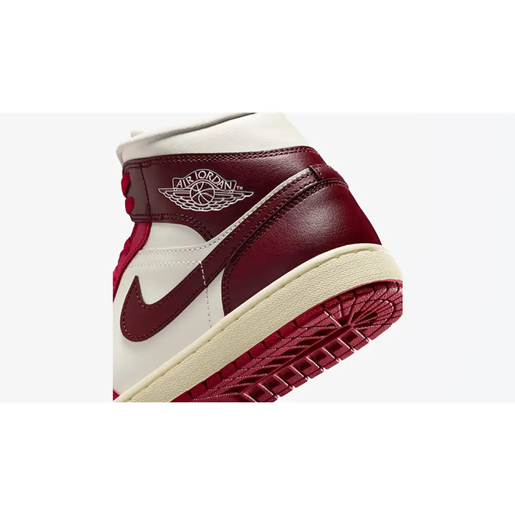Nike Air Jordan 1 - Mystic Hibiscus – sneakers från Nike, bild 5