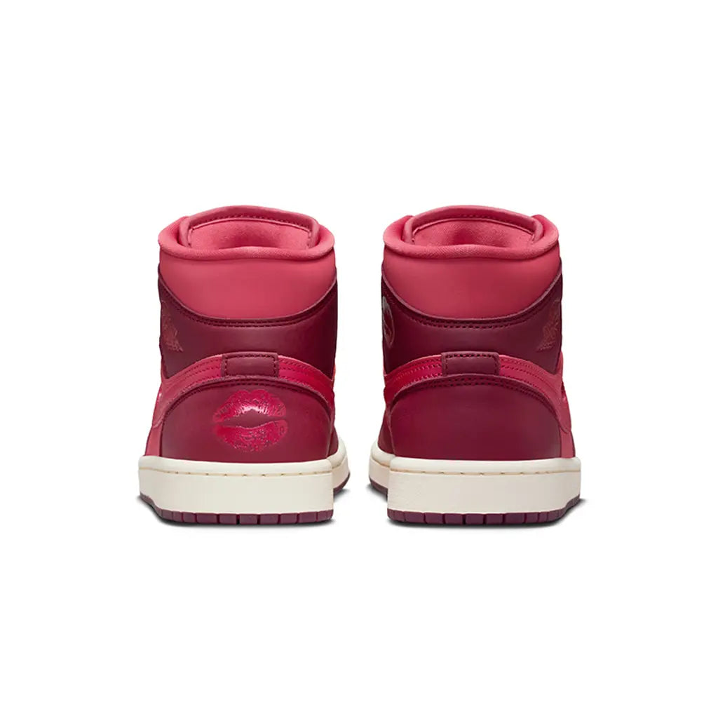Nike Air Jordan 1 - Valentines Day Team Red – sneakers från Nike, bild 4