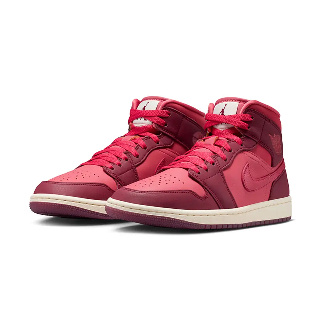 Nike Air Jordan 1 - Valentines Day Team Red – sneakers från Nike, bild 2