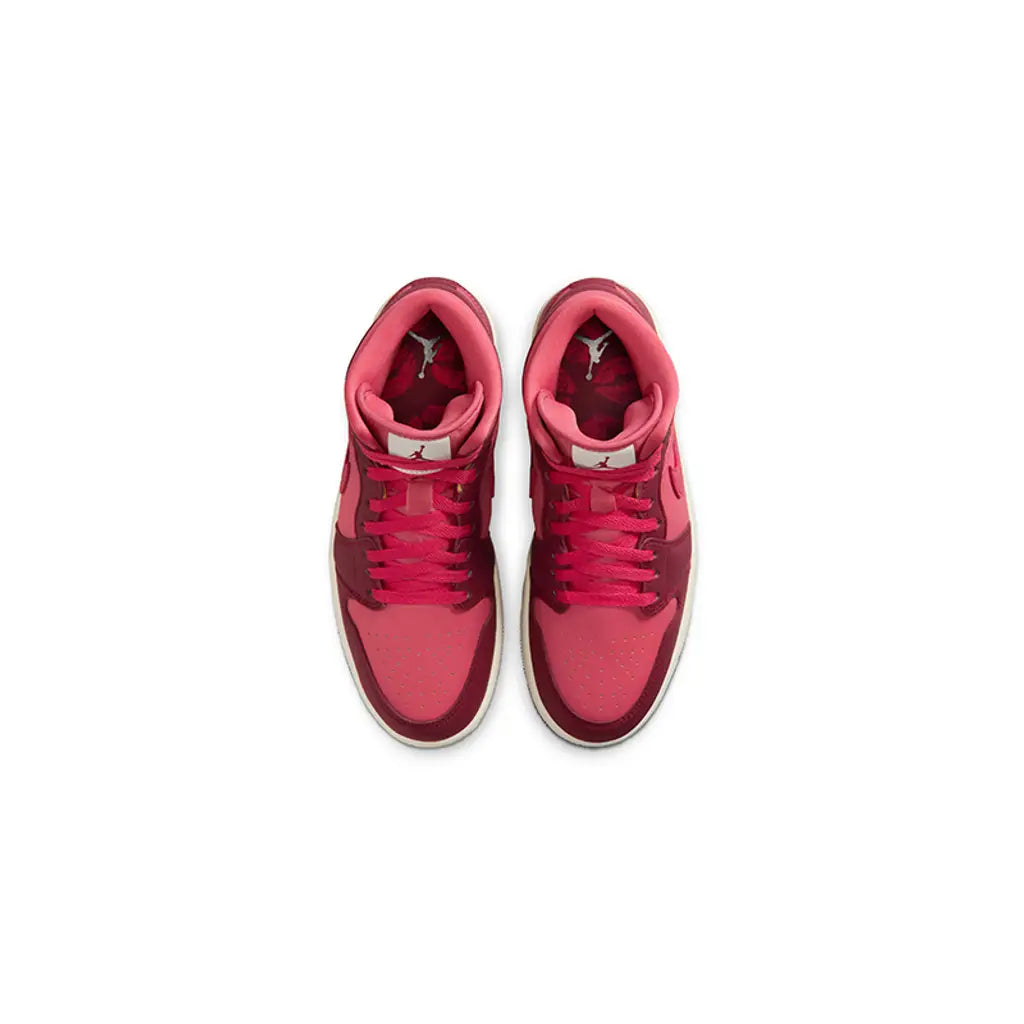 Nike Air Jordan 1 - Valentines Day Team Red – sneakers från Nike, bild 3