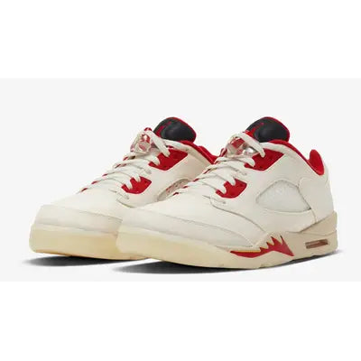 Nike Air Jordan 5 Low - Chinese New Year Sail Chile Red – sneakers från Nike, bild 2