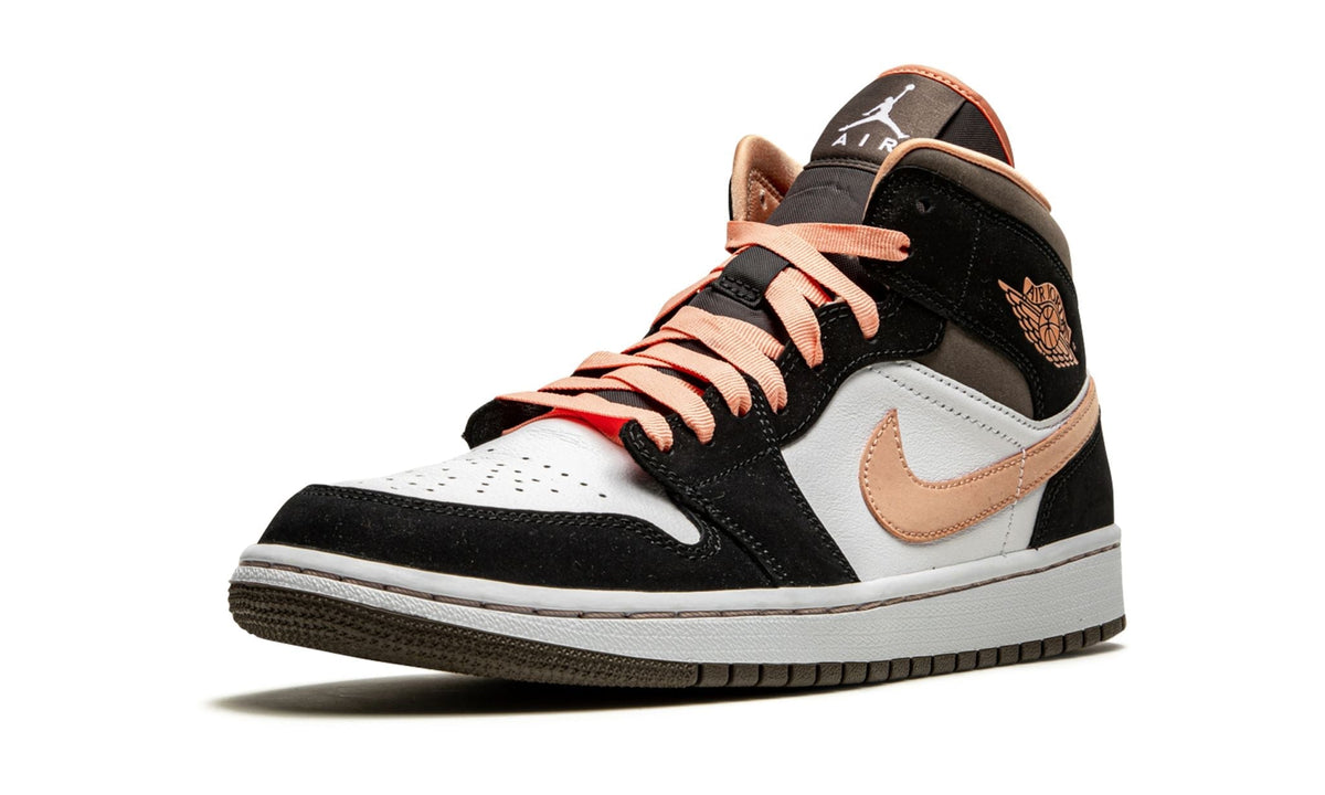 Nike Air Jordan 1 - Peach Mocha – sneakers från Nike, bild 2