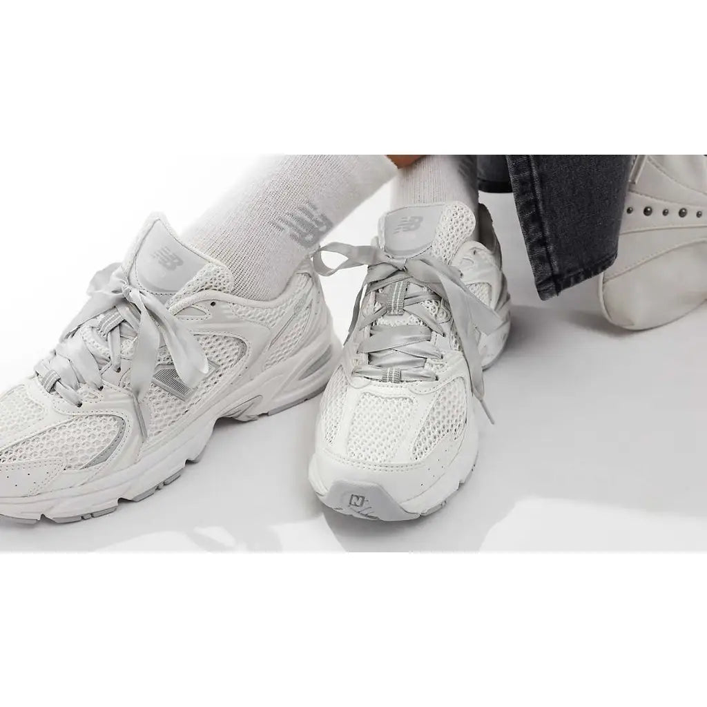 New Balance 530 - White Silver Ribbon Lace – sneakers från New Balance, bild 2