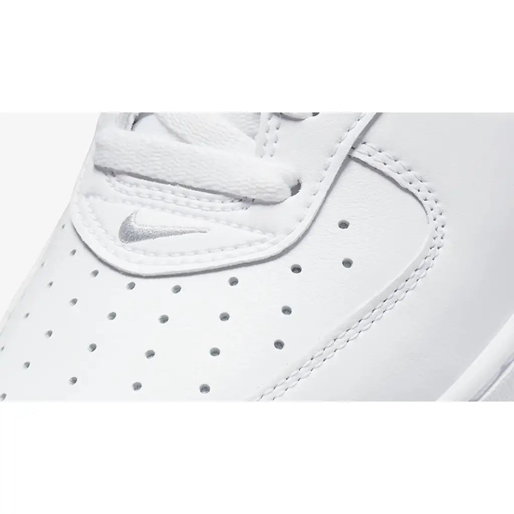 Nike Air Force 1 - Metallic Silver – sneakers från Nike, bild 4