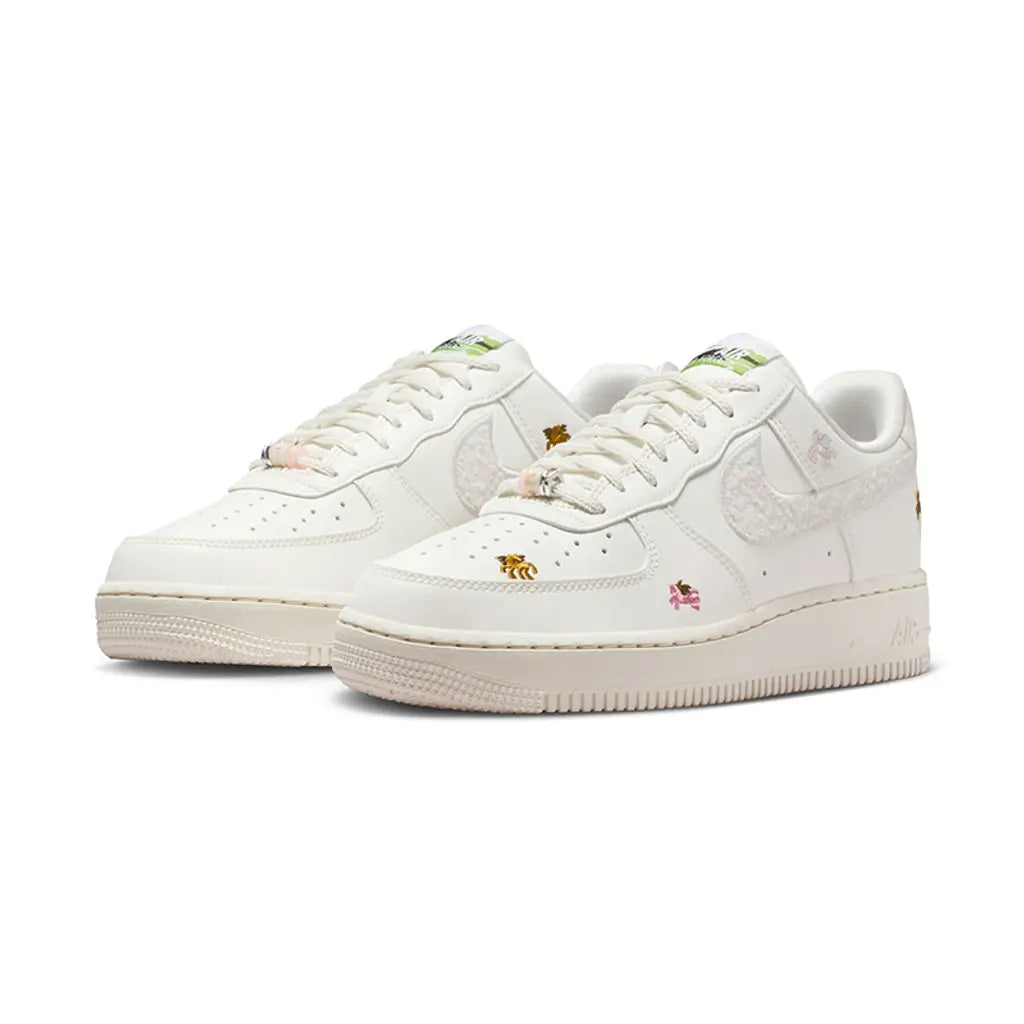 Nike Air Force 1 - Year Of The Horse Phantom Crimson – sneakers från Nike, bild 2