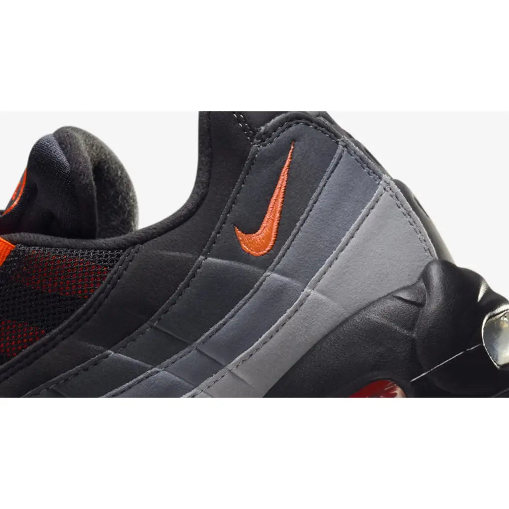 Nike Air Max 95 - Black Hyper Crimson – sneakers från Nike, bild 2