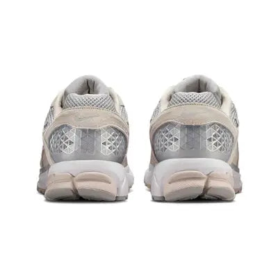 Nike Zoom Vomero 5 - Light Orewood Brown Metallic Platinum – sneakers från Nike, bild 4