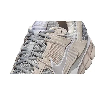 Nike Zoom Vomero 5 - Light Orewood Brown Metallic Platinum – sneakers från Nike, bild 5