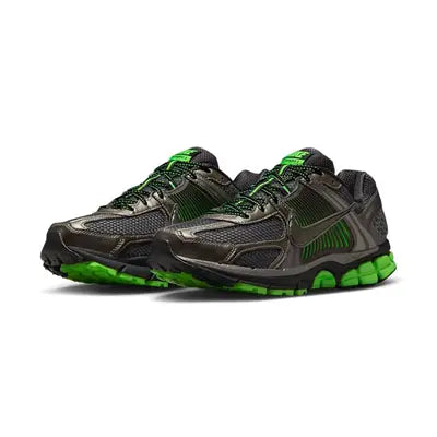 Nike Zoom Vomero 5 - Metallic Pewter Green Strike – sneakers från Nike, bild 2